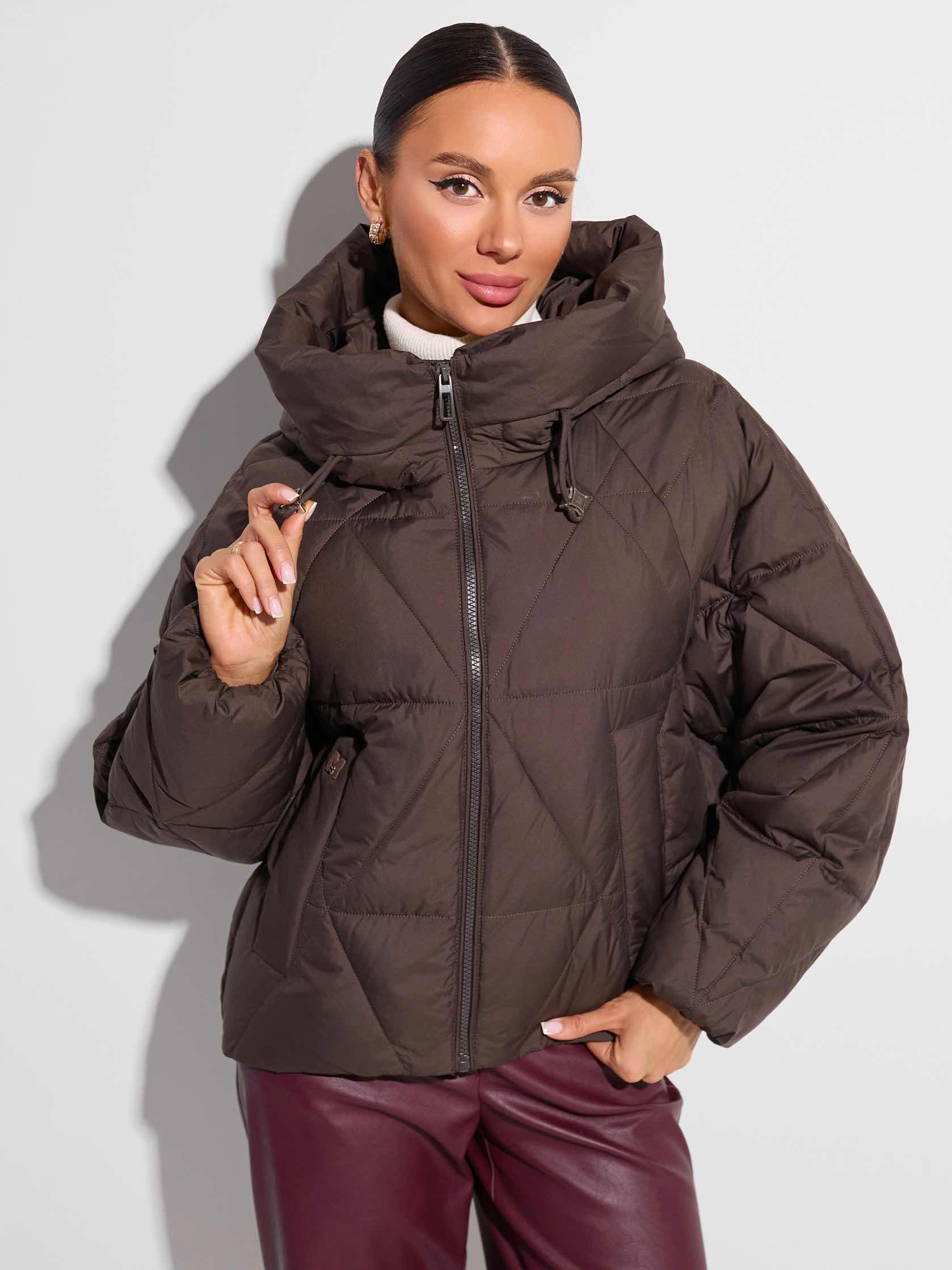 Зимний пуховик укороченный с капюшоном, темный шоколад