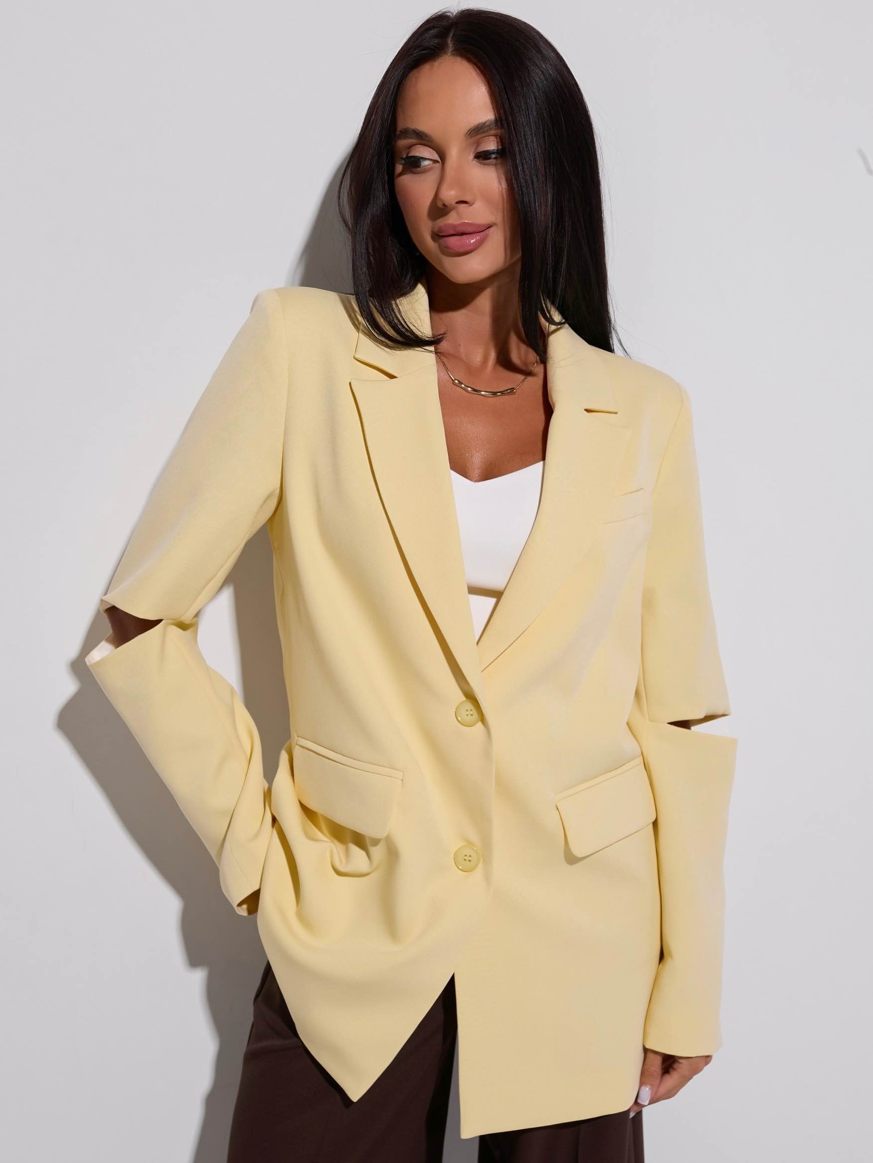 Жакет женский оверсайз с разрезами, светло-желтый