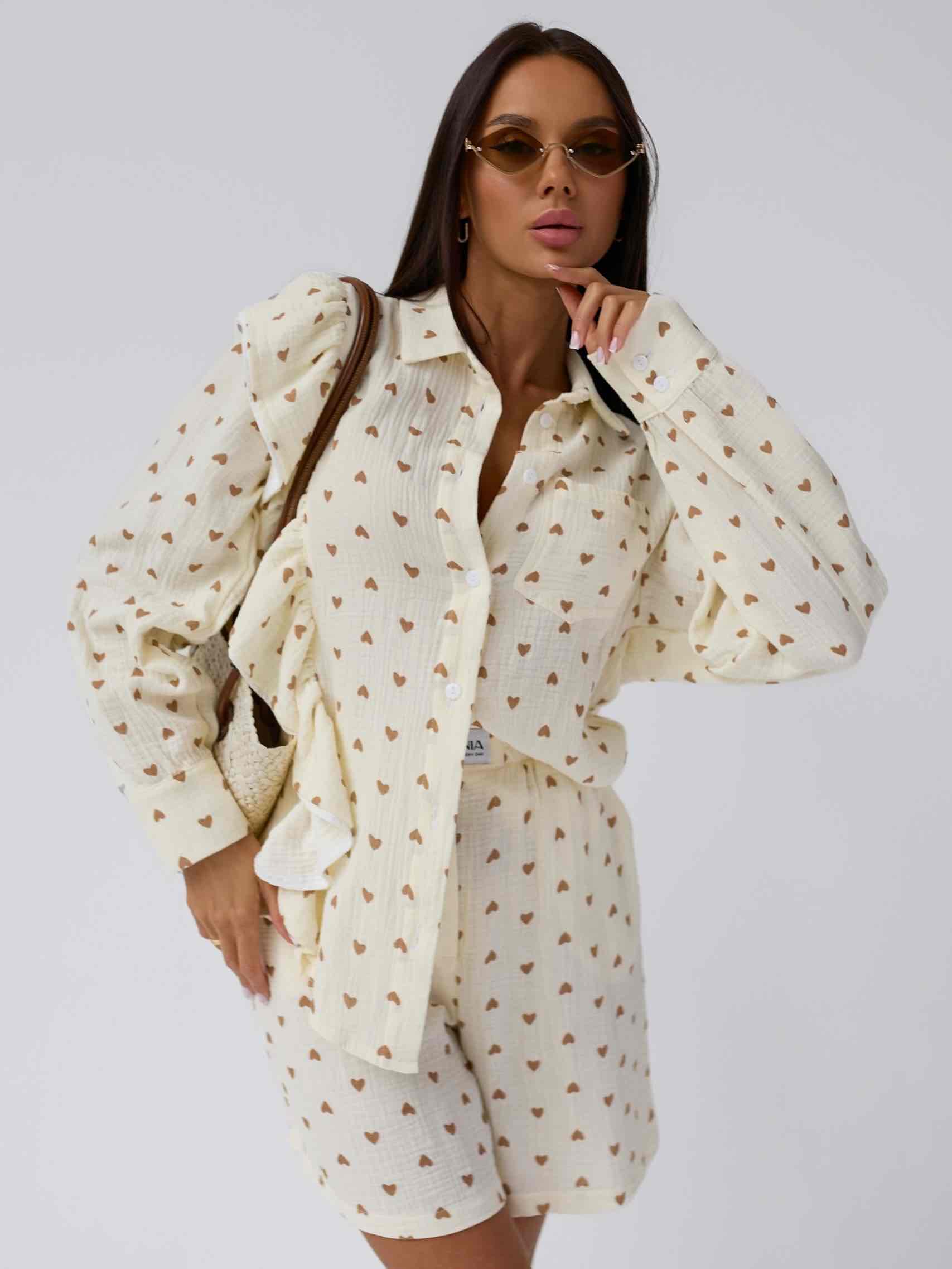 Рубашка с рюшами из муслина, бежевая