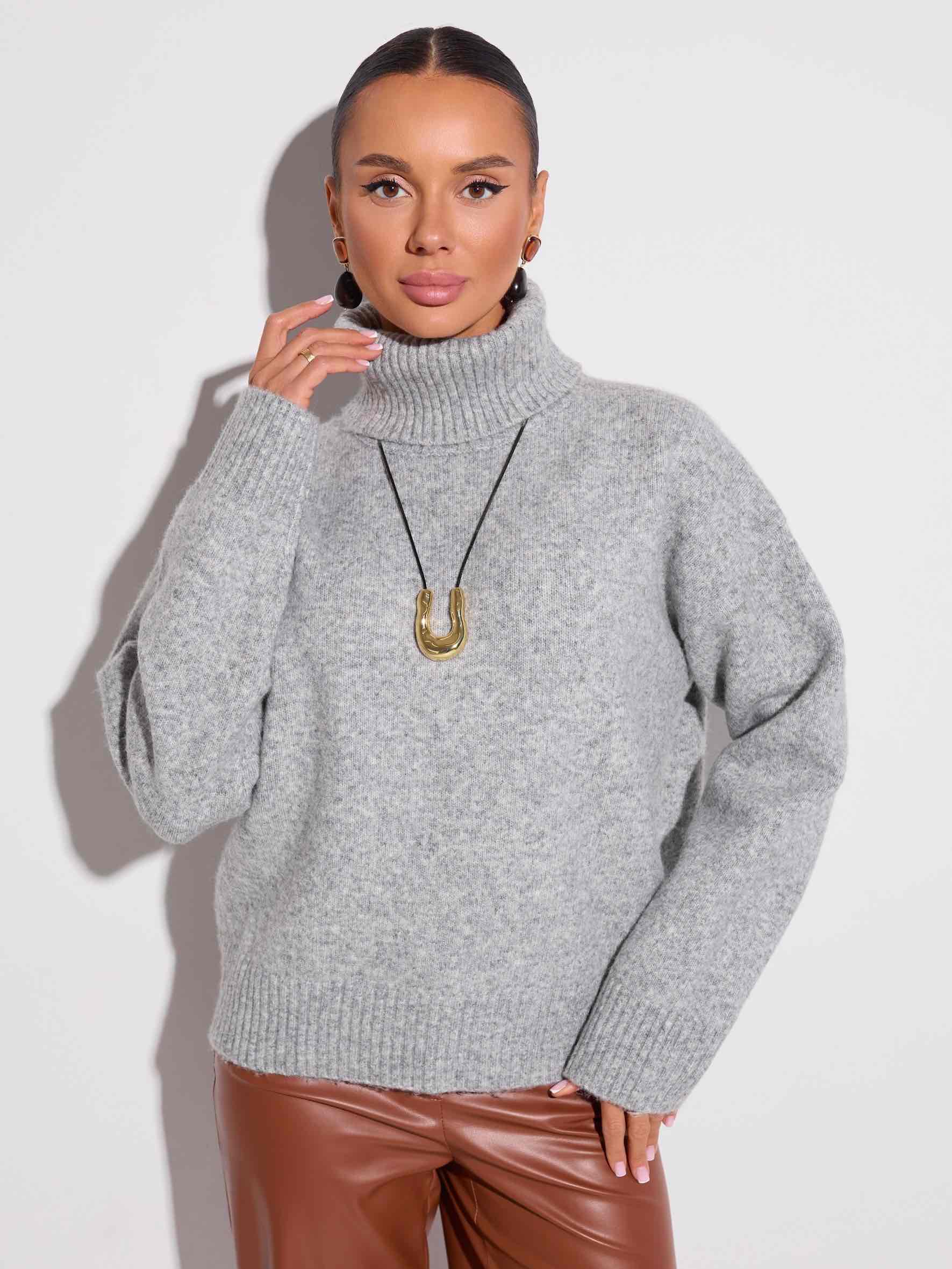 Базовый свитер с высоким воротником, серый меланж