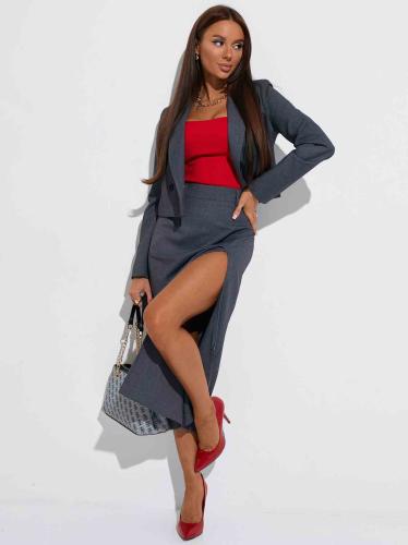 Костюм с юбкой-миди на молнии