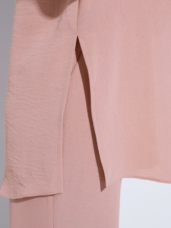 Рубашка женская с накладными карманами, бежевая