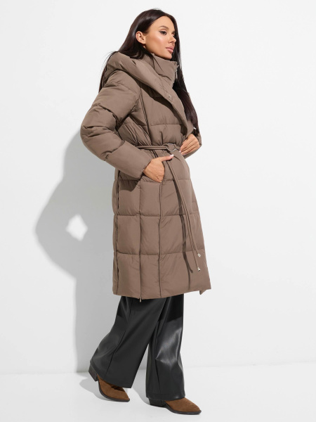Зимнее пальто с капюшоном и съемным поясом