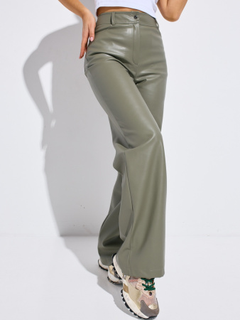 Женские брюки из эко-кожи прямого кроя, оливковые