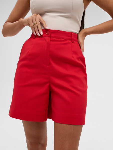Шорты женские классические, красные