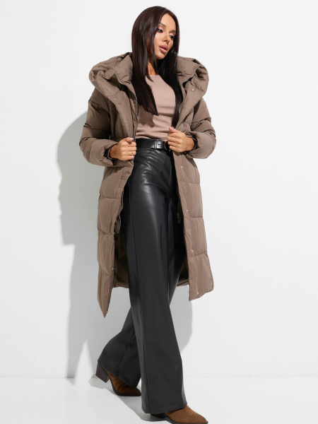 Зимнее пальто с капюшоном и съемным поясом