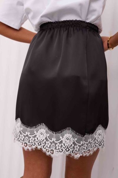 Юбка-мини атласная с кружевом, черный/белый