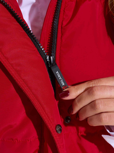 Жилет женский утепленный с поясом, красный