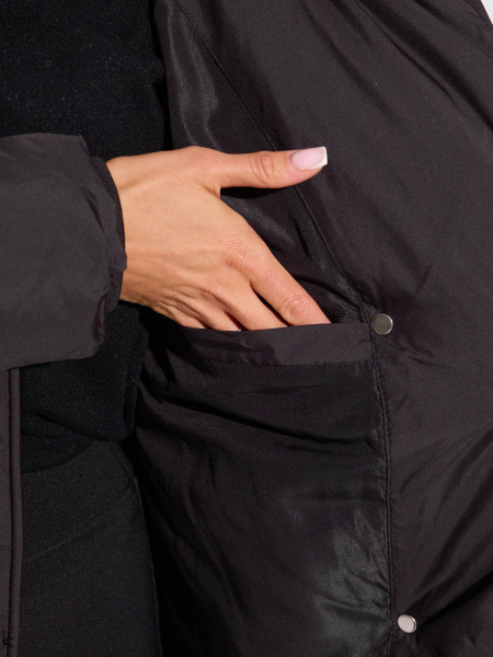 Зимнее пальто с капюшоном и меховым воротником, черное