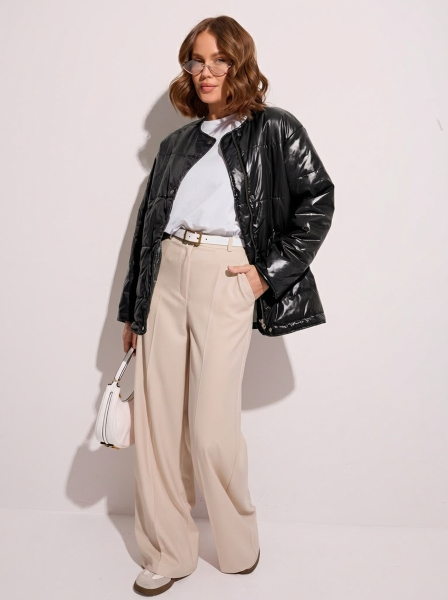 Куртка демисезонная c круглой горловиной, черная