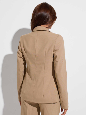 Женский приталенный жакет из поливискозы, бежевый