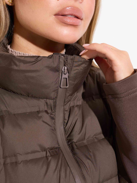 Женский демисезонный пуховик с рукавами из неопрена, зеленый