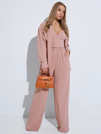 Рубашка женская с накладными карманами, бежевая