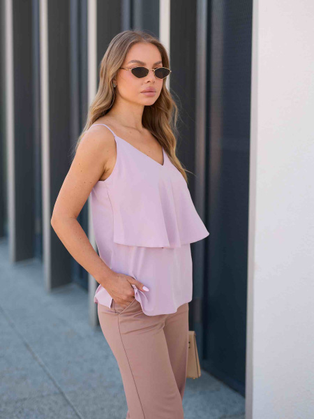 Женский топ на бретельках с воланом, темно-розовый  Женский топ на бретельках с воланом, темно-розовый