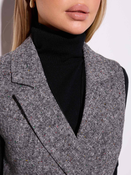 Жилет женский удлиненный двубортный из твида