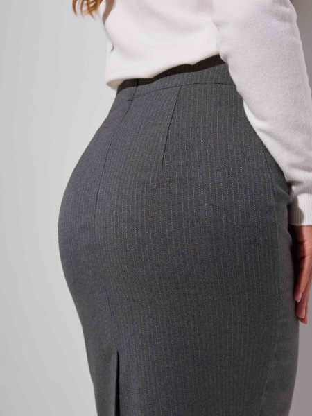 Юбка-карандаш из вискозы в полоску, серая