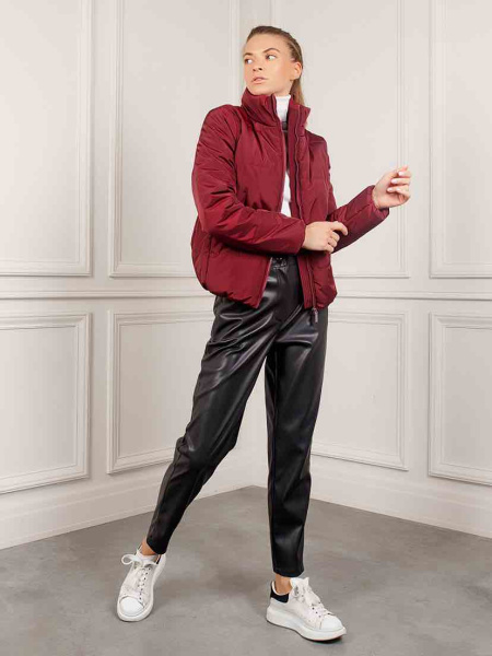 Куртка женская короткая, бордовая