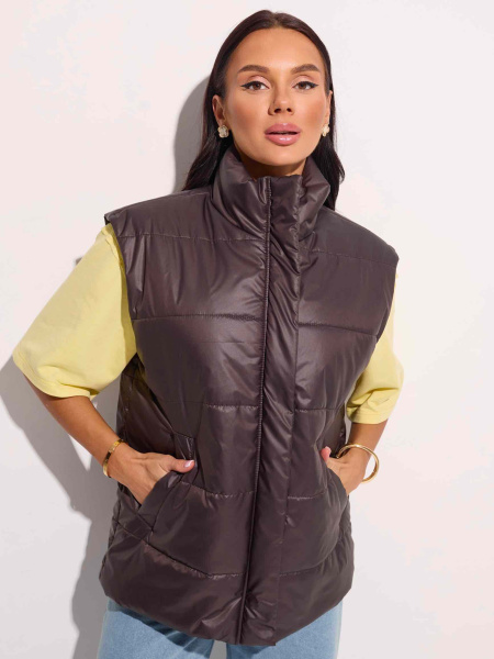 Жилет женский утепленный прямого кроя, горький шоколад
