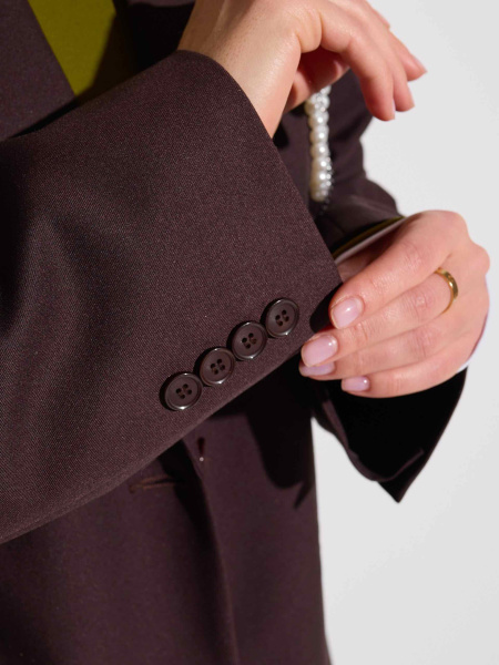 Жакет оверсайз с акцентными плечами, горький шоколад