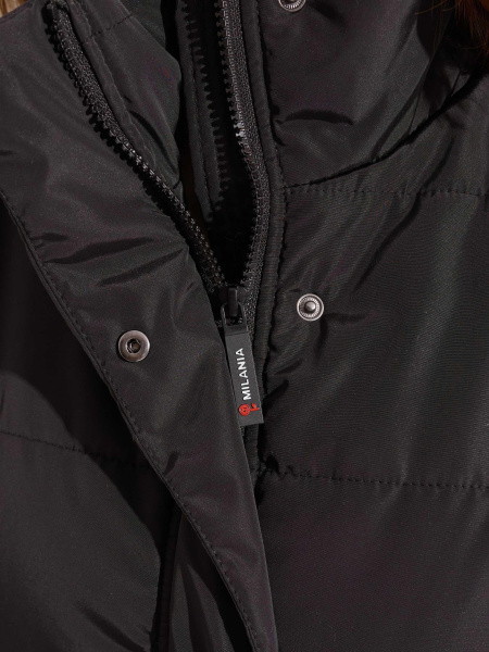 Жилет женский утепленный прямого кроя, черный