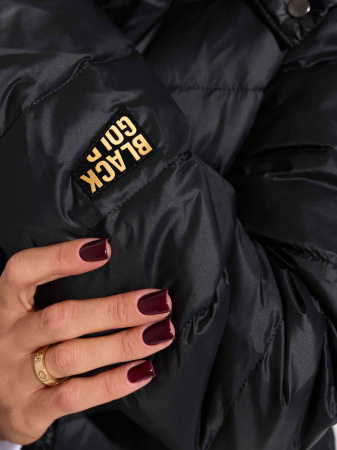 Женский пуховик прямого силуэта с капюшоном, черный