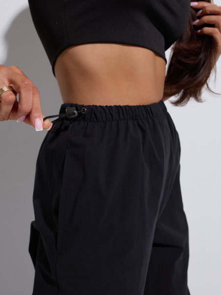 Брюки-баллоны спортивные женские, черные