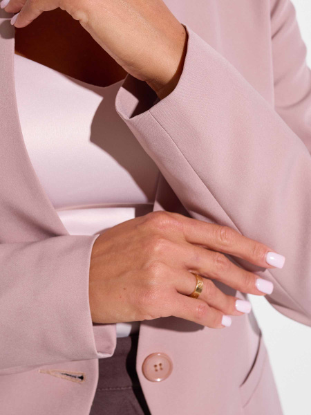 Жакет женский приталенный, темно-бежевый