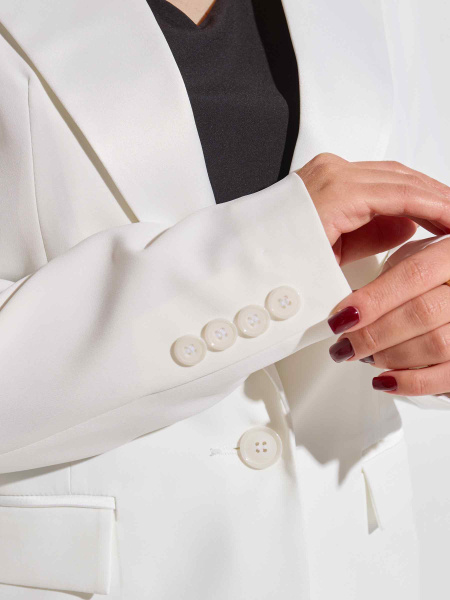 Жакет женский «смокинг» с атласными лацканами, белый