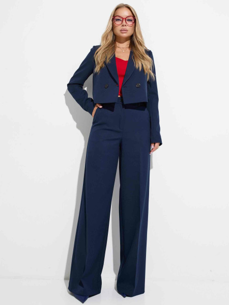 Костюм женский с укороченным жакетом и брюками-палаццо