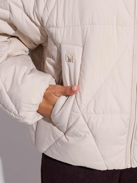 Зимний пуховик укороченный с капюшоном, светло-серый