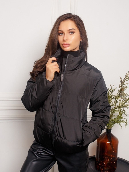 Куртка женская утепленная, черная