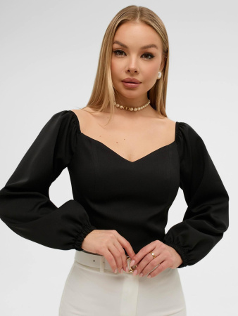 Женский приталенный топ с объемными рукавами