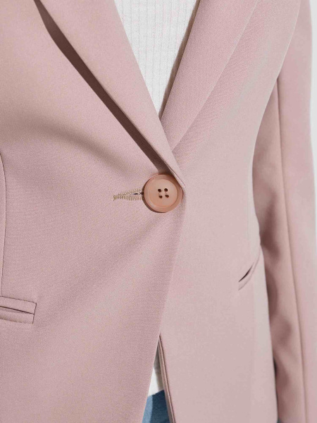 Жакет женский приталенный однобортный, темно-бежевый