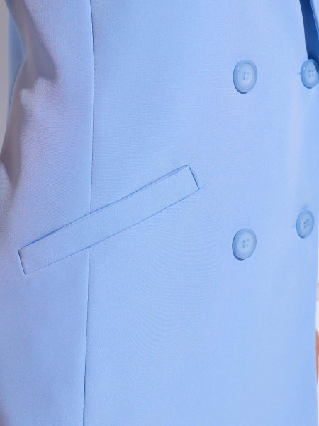 Жилет женский удлиненный двубортный, голубой