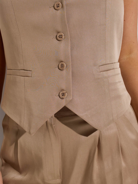 Жилет женский костюмный из вискозы