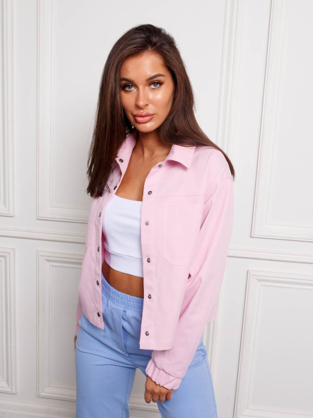 Жакет женский джинсовый с накладными карманами, светло-розовый