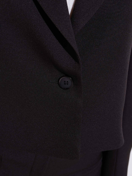 Женский кроп-жакет