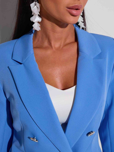 Жакет женский приталенный двубортный, ярко-голубой