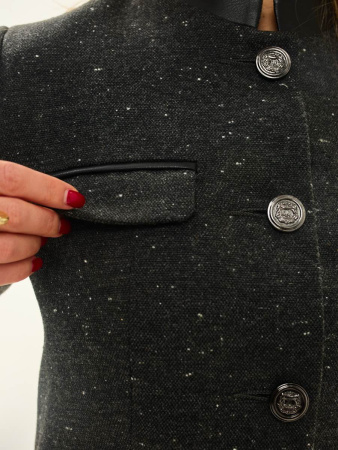 Жакет женский укороченный с отделкой из эко-кожи, темно-серый