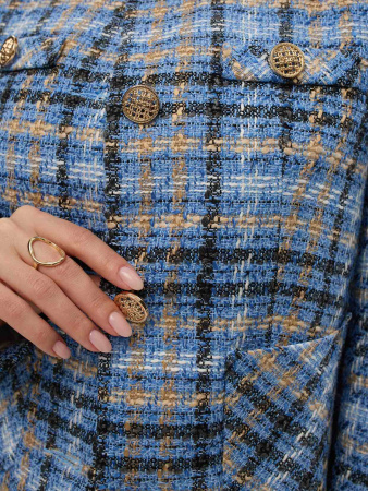 Женский жакет из твида в клетку