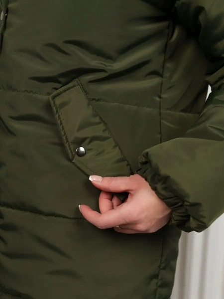 Женская зимняя куртка прямая с капюшоном, оливковая