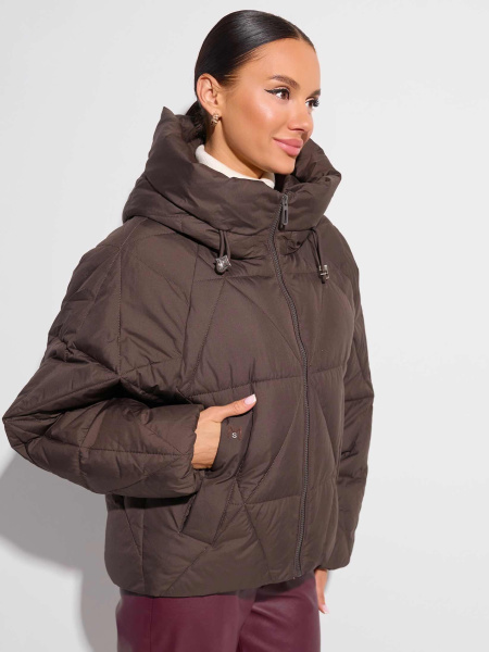 Зимний пуховик укороченный с капюшоном, темный шоколад