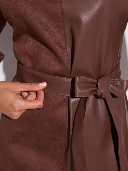 Платье комбинированное из экокожи и экозамши с поясом, горький шоколад 