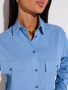 Рубашка женская укороченная с накладными карманами, голубая