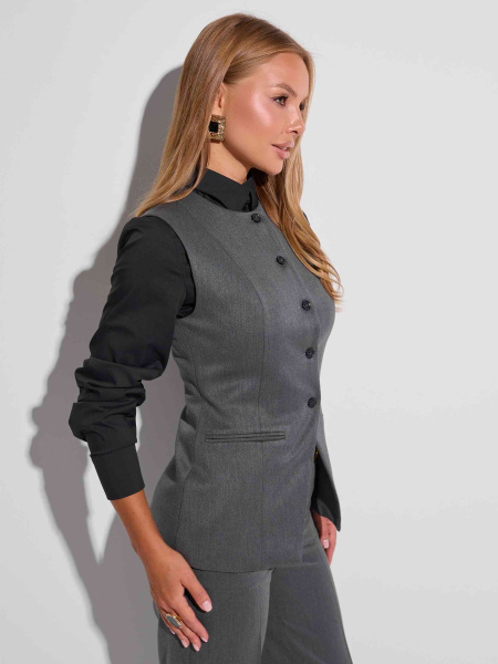 Жилет приталенный с баской из вискозы, темно-серый