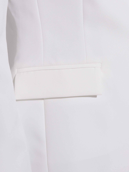 Женский классический приталенный жакет, белый