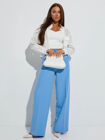 Укороченная рубашка женская с накладными карманами