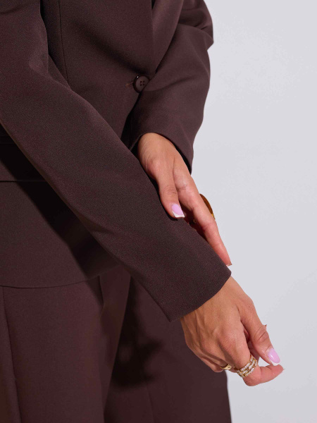 Жакет женский приталенный с воротником-стойкой, горький шоколад 