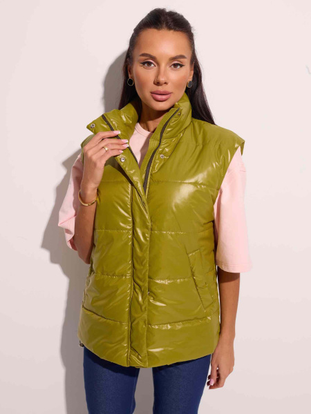 Жилет женский утепленный прямого кроя, оливковый