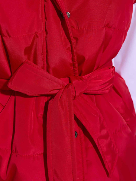 Жилет женский утепленный с поясом, красный